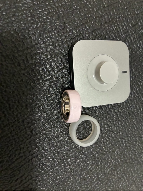 Other - NWOT Oura Ring 4, Smart Ring Ceramic Petal Sz 6 with charger and protective band